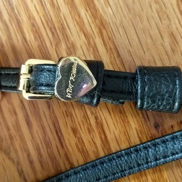 Betsey Johnson Crossbody Bow Bag - Picture 5 of 8